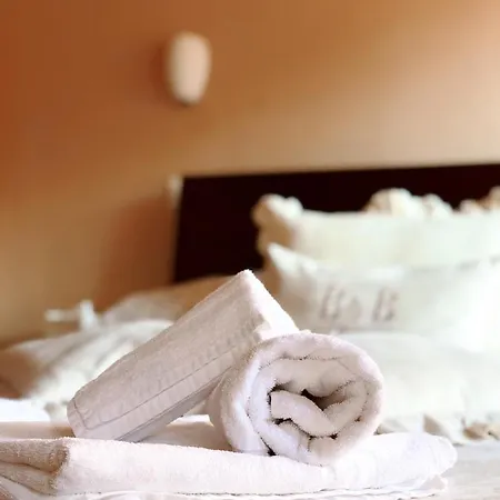 לינה וארוחת בוקר In Piazzetta סרזאנה