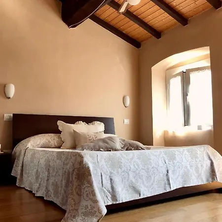 In Piazzetta לינה וארוחת בוקר