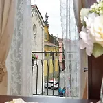 In Piazzetta Сарцана
