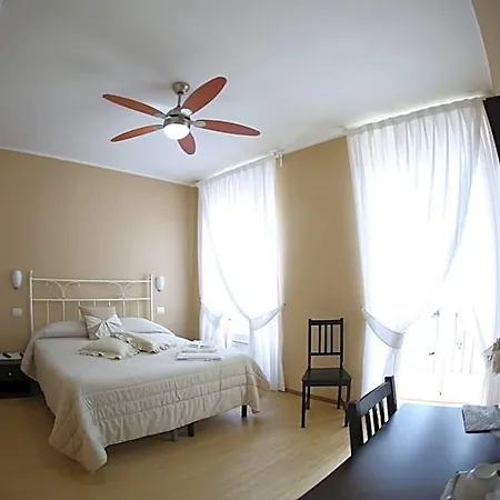 In Piazzetta 萨尔扎纳