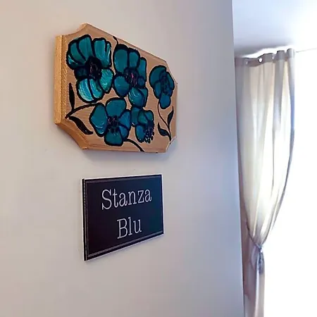 In Piazzetta 住宿加早餐酒店 萨尔扎纳