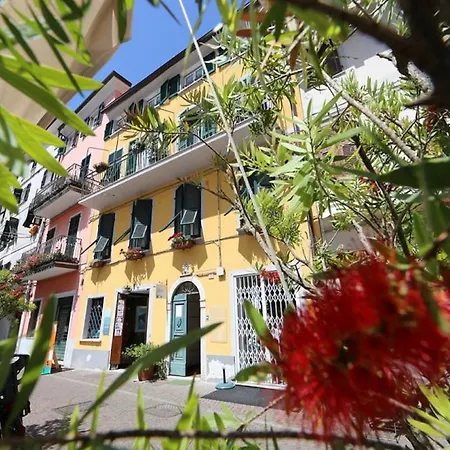 In Piazzetta 2*