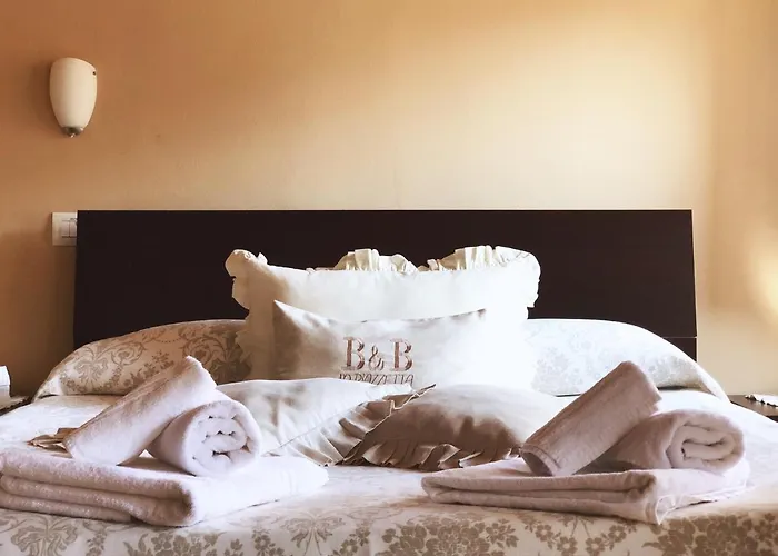 In Piazzetta Panzió Sarzana