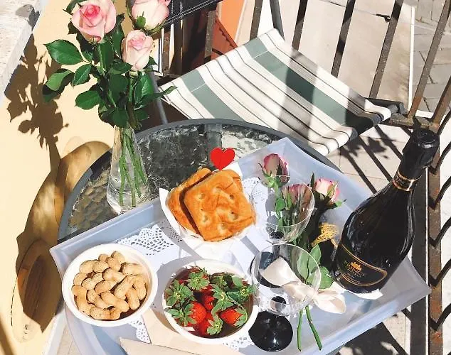 In Piazzetta Panzió Sarzana